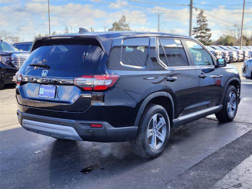 2023 Honda Pilot AWD EX-L 8 Passenger