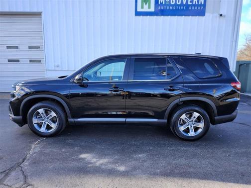 2023 Honda Pilot AWD EX-L 8 Passenger
