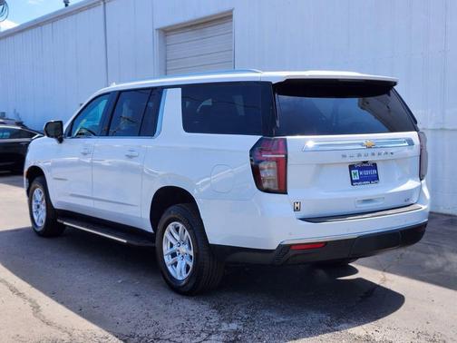 Summit White 2024 Chevrolet Suburban LT