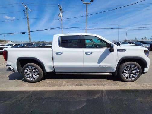 Summit White 2024 GMC Sierra 1500 Denali