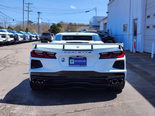 Arctic White 2025 Chevrolet Corvette Stingray w/3LT