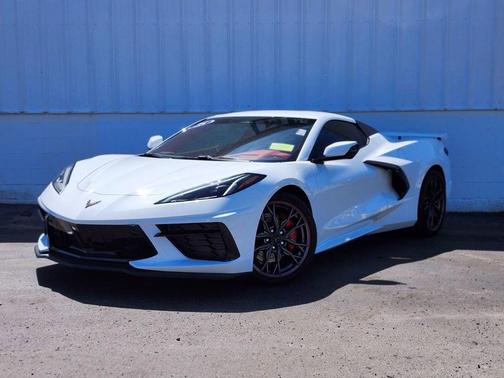 Arctic White 2025 Chevrolet Corvette Stingray w/3LT