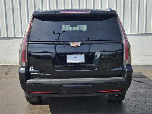 2019 Cadillac Escalade Luxury