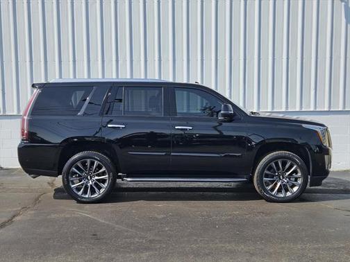 2019 Cadillac Escalade Luxury