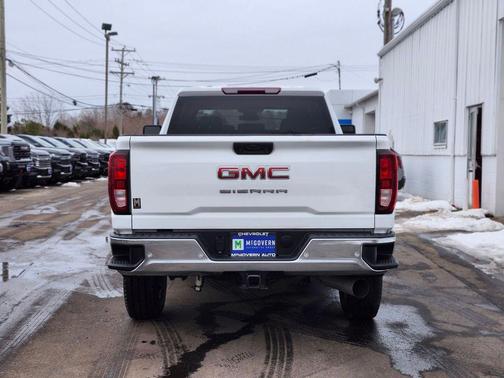 2024 GMC Sierra 2500 Pro