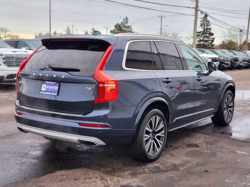 Denim Blue Metallic 2021 Volvo XC90 T5 Momentum