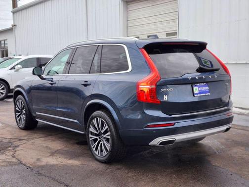 Denim Blue Metallic 2021 Volvo XC90 T5 Momentum