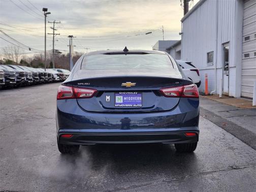 2022 Chevrolet Malibu FWD LT