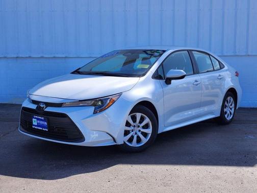 Wind Chill Pearl 2024 Toyota Corolla LE