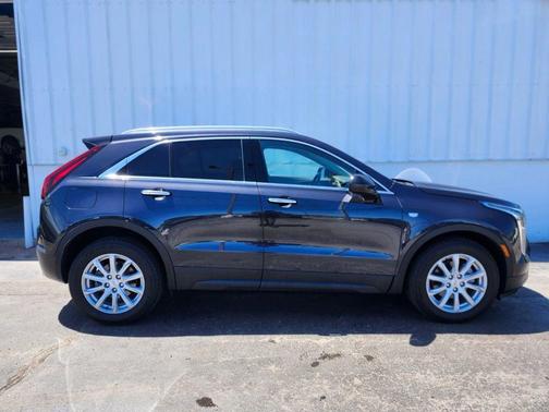 Galactic Gray Metallic 2022 Cadillac XT4 Luxury
