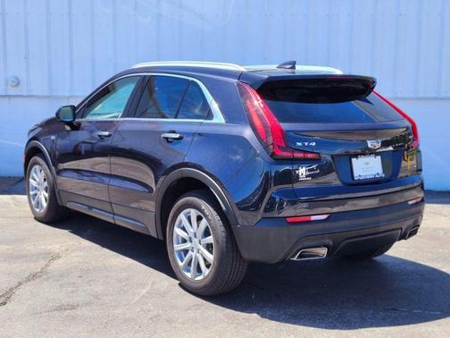 Galactic Gray Metallic 2022 Cadillac XT4 Luxury