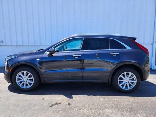 Galactic Gray Metallic 2022 Cadillac XT4 Luxury