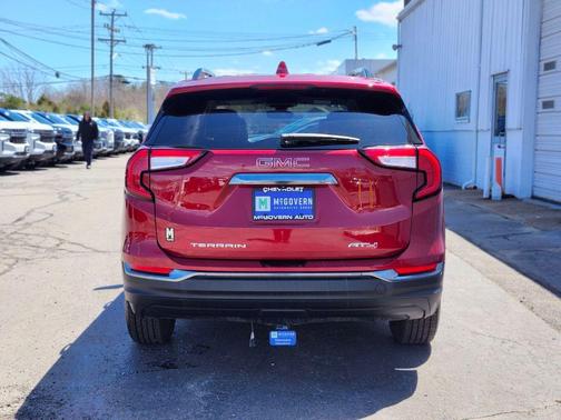 Volcanic Red Tintcoat 2023 GMC Terrain AWD AT4