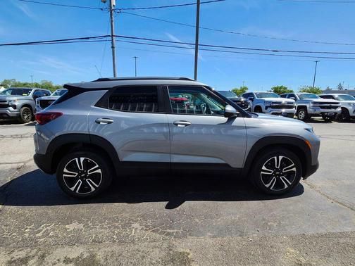 Sterling Gray Metallic 2023 Chevrolet Trailblazer LT