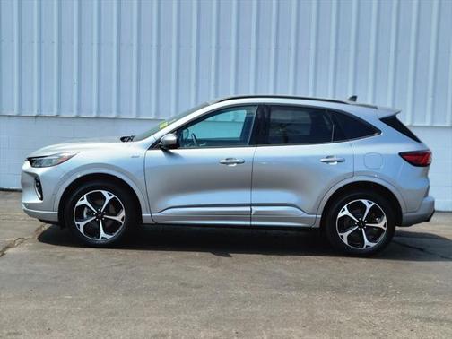 2023 Ford Escape ST-Line Elite