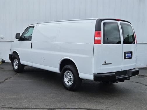 2024 Chevrolet Express 2500 RWD 2500 Regular Wheelbase WT