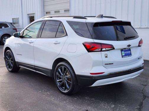 Summit White 2022 Chevrolet Equinox AWD RS