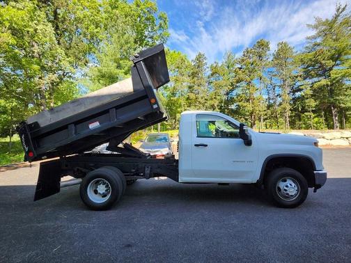 Summit White 2024 Chevrolet Silverado 3500 WT