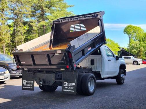 Summit White 2024 Chevrolet Silverado 3500 WT