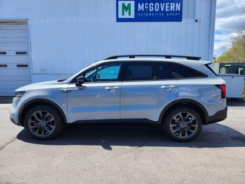 Wolf Gray 2022 Kia Sorento SX