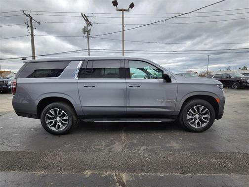 2021 Chevrolet Suburban LS