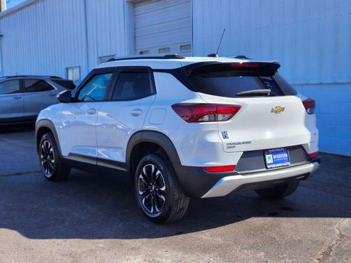 Summit White 2023 Chevrolet Trailblazer LT