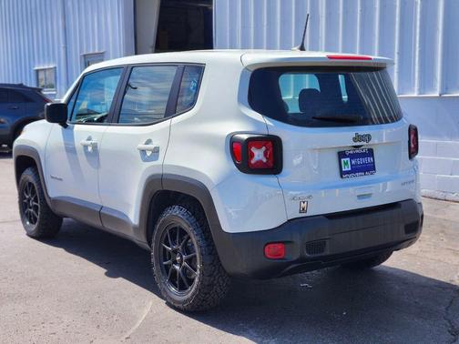 Alpine White Clearcoat 2022 Jeep Renegade Sport