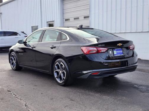 2022 Chevrolet Malibu FWD LT