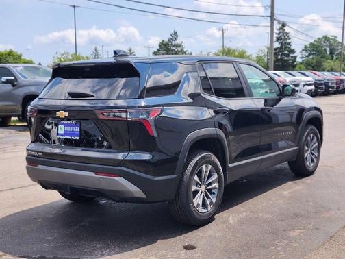 Mosaic Black Metallic 2026 Chevrolet Equinox 1LT