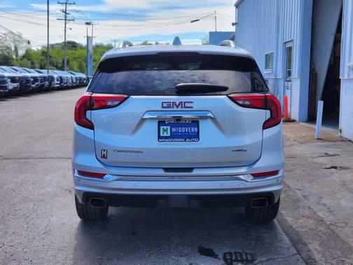 Quicksilver Metallic 2019 GMC Terrain Denali