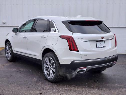 Crystal White Tricoat 2025 Cadillac XT5 Premium Luxury