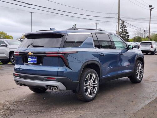 Lakeshore Blue Metallic 2026 Chevrolet Traverse LT