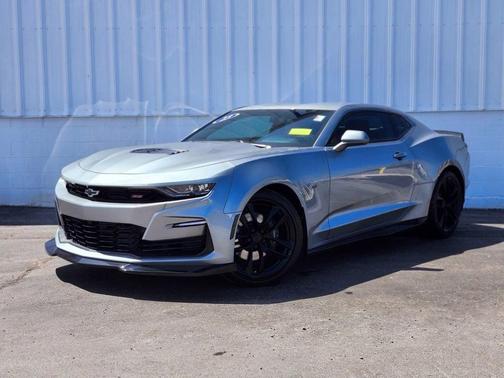 Sharkskin Metallic 2023 Chevrolet Camaro 1SS