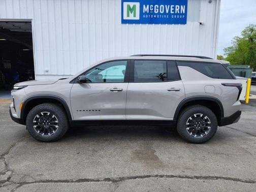 Sandstone Gray 2026 Chevrolet Traverse AWD Z71