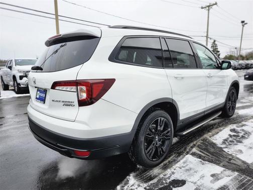2021 Honda Pilot AWD Black Edition