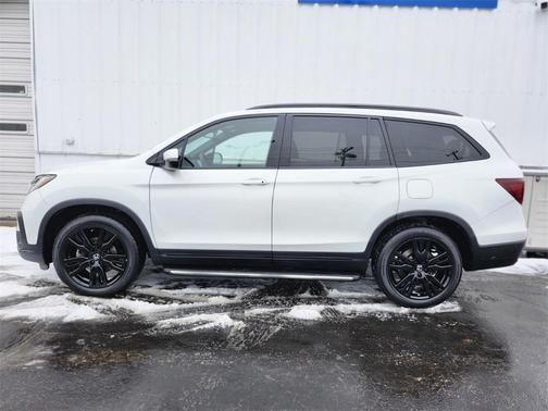 2021 Honda Pilot AWD Black Edition