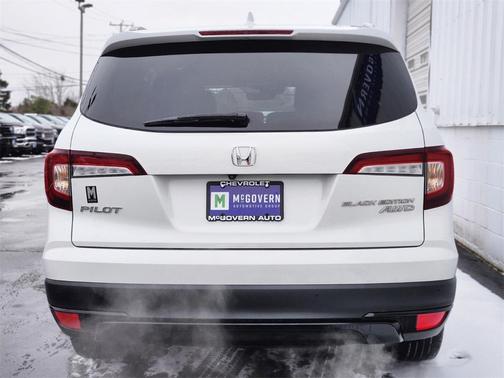 2021 Honda Pilot AWD Black Edition