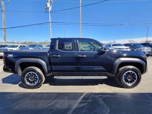 2025 Toyota Tacoma TRD Off Road