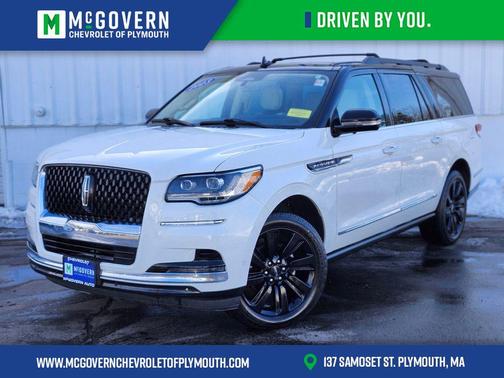 Pristine White Metallic Tri-Coat 2023 Lincoln Navigator Black Label