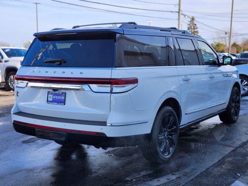 Pristine White Metallic Tri-Coat 2023 Lincoln Navigator Black Label