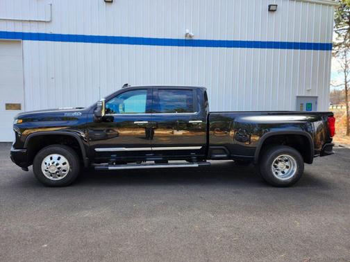 Black 2026 Chevrolet Silverado 3500 High Country