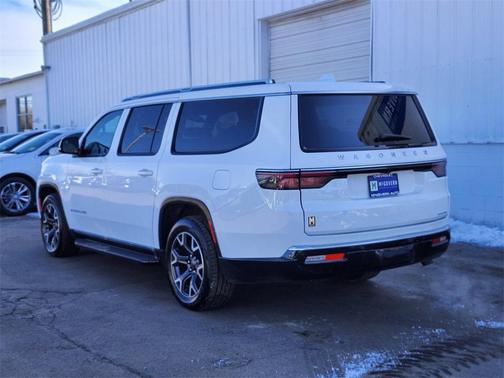 2023 Jeep Wagoneer L Series III 4x2