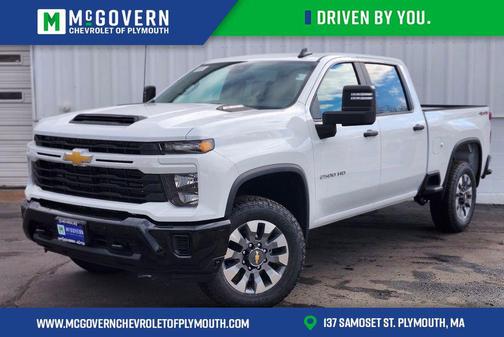 Summit White 2026 Chevrolet Silverado 2500 Custom