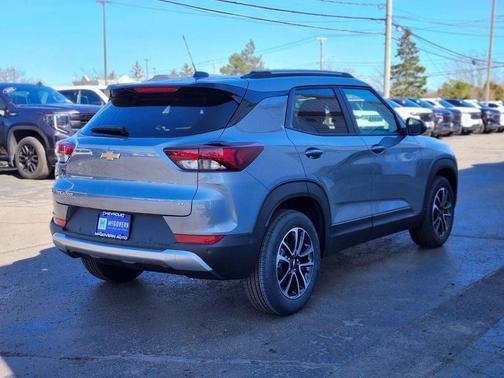 Sterling Gray Metallic 2026 Chevrolet Trailblazer LT
