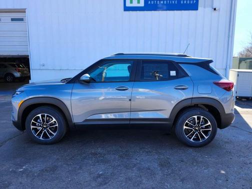 Sterling Gray Metallic 2026 Chevrolet Trailblazer LT