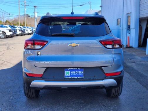 Sterling Gray Metallic 2026 Chevrolet Trailblazer LT