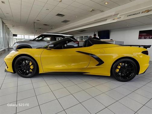 2025 Chevrolet Corvette Stingray w/3LT