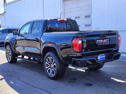 2024 GMC Canyon AT4