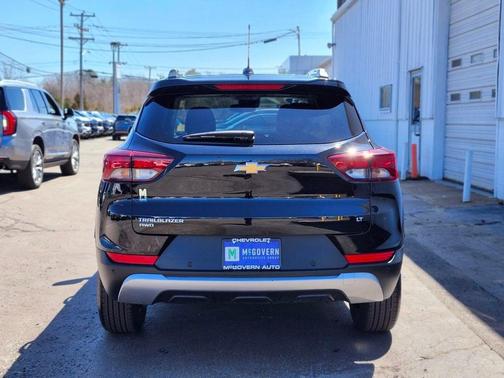 Mosaic Black Metallic 2023 Chevrolet Trailblazer LT