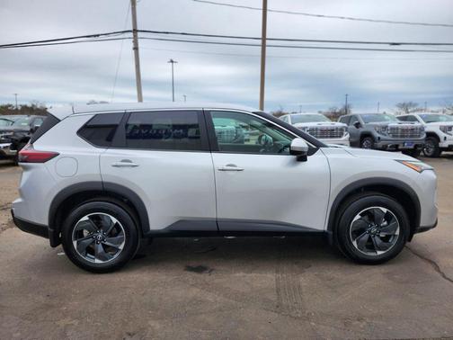 Brilliant Silver Metallic 2025 Nissan Rogue SV